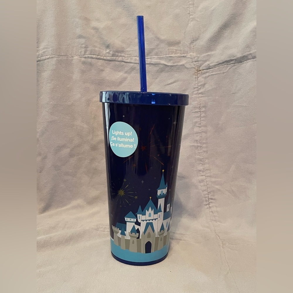 NEW Walt‎ Disney World Parks Castle Light Up Tumbler Straw Fireworks Blue 16oz
